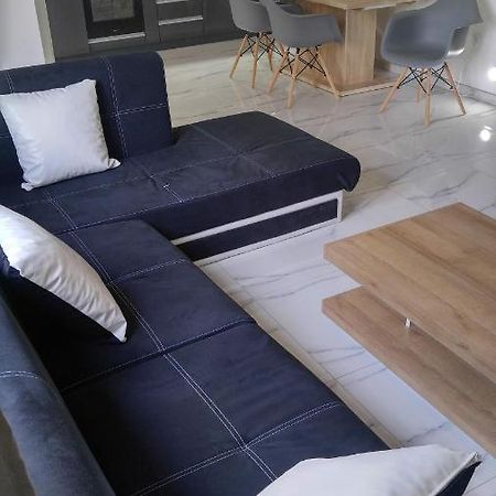 New!90Sqm10Minairport2Bedrooms เทสซาโลนิกิ ภายนอก รูปภาพ
