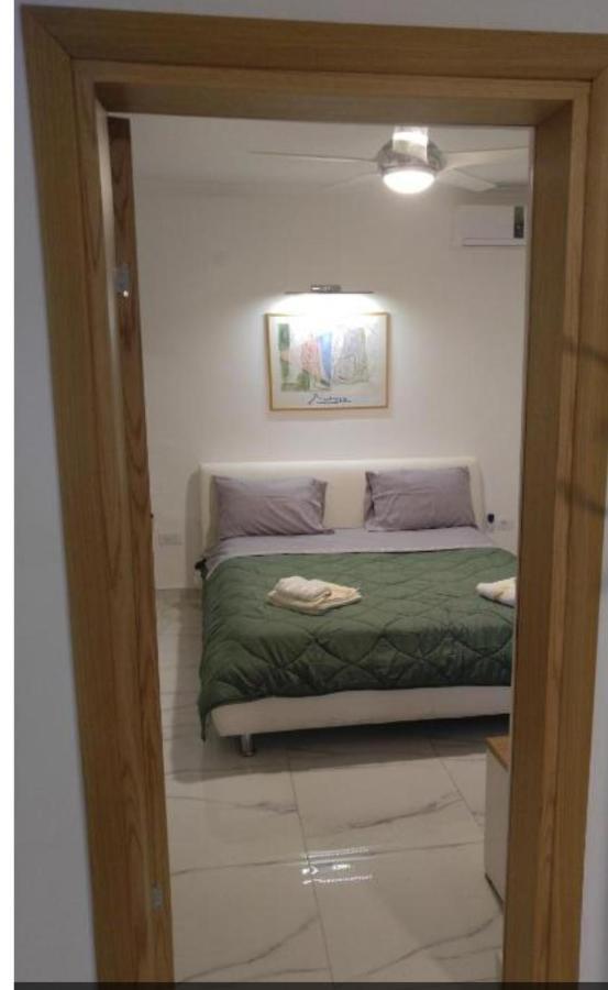 New!90Sqm10Minairport2Bedrooms เทสซาโลนิกิ ภายนอก รูปภาพ