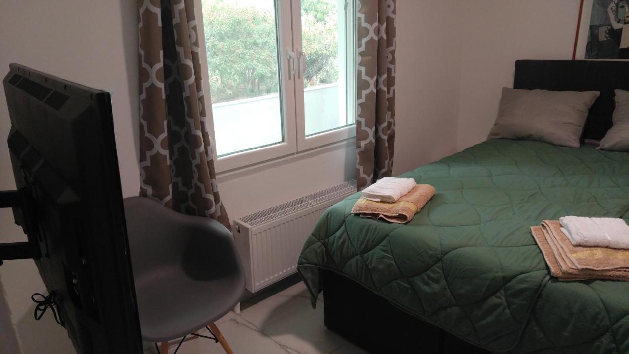 New!90Sqm10Minairport2Bedrooms เทสซาโลนิกิ ภายนอก รูปภาพ